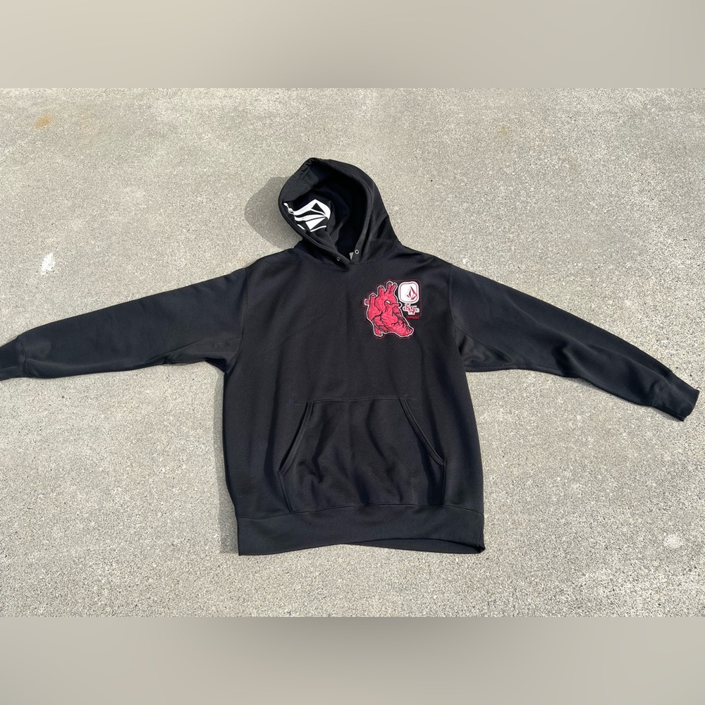Volcom Men’s soft shell hoody. Men’s Size medium, fits more like a Large.